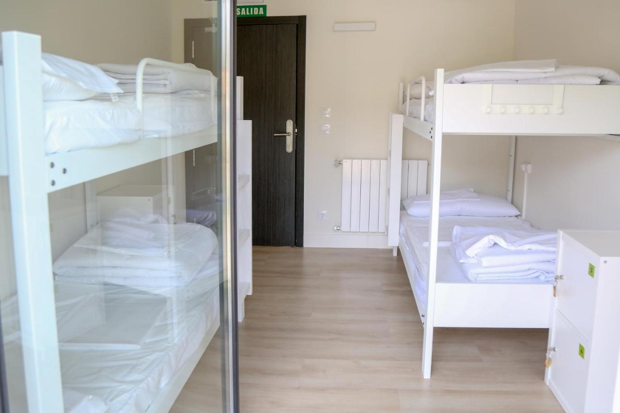 Aterpe Kanpezu Hostel Santa Cruz de Campezo Exteriör bild